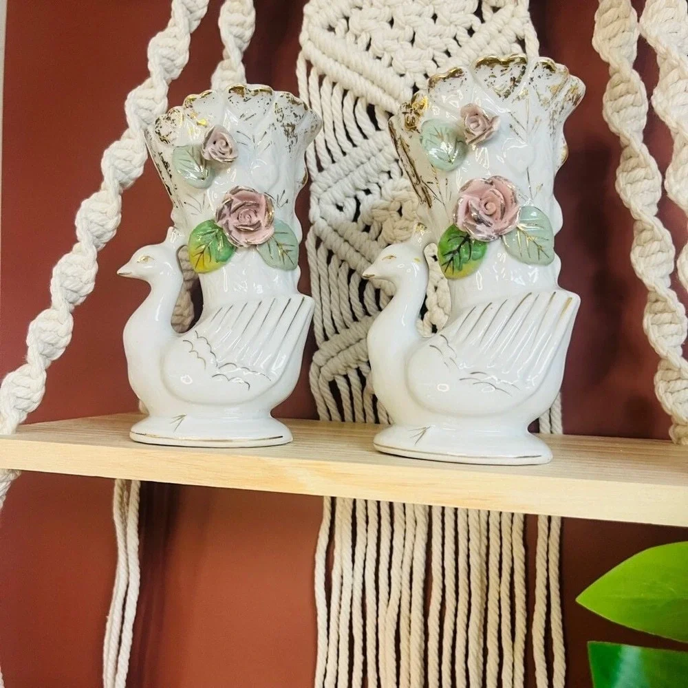 Vintage‎ Peacock Vase Set of 2 Porcelain With Applied Flowers Roses Gold Accent - Picture 11 of 16